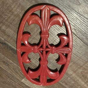 50%offw❤️ 12” Cast Iron Trivet oval with FLEUR DE LIS Plaque Finial  Home Rustic